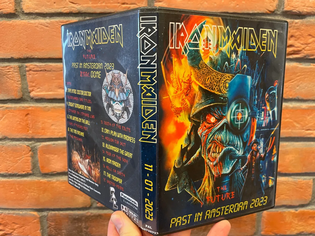 Iron Maiden, Amsterdam 2023: the physical release in hand