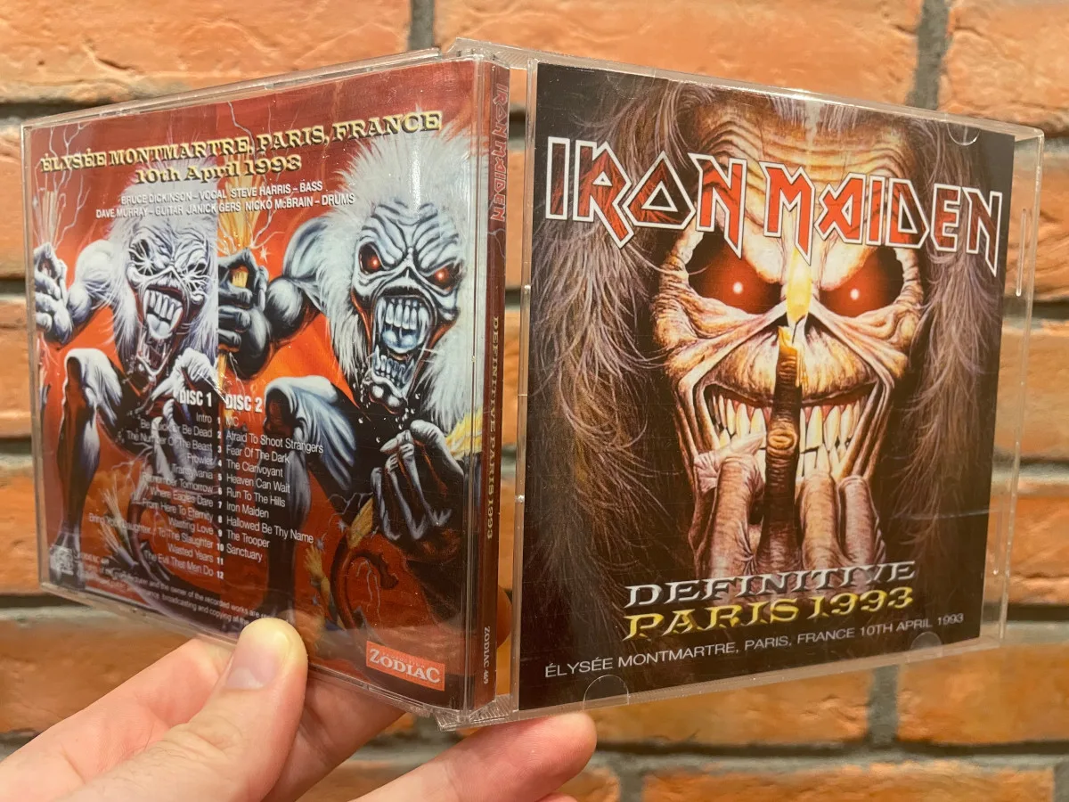 Iron Maiden, Paris 1993: the physical release in hand