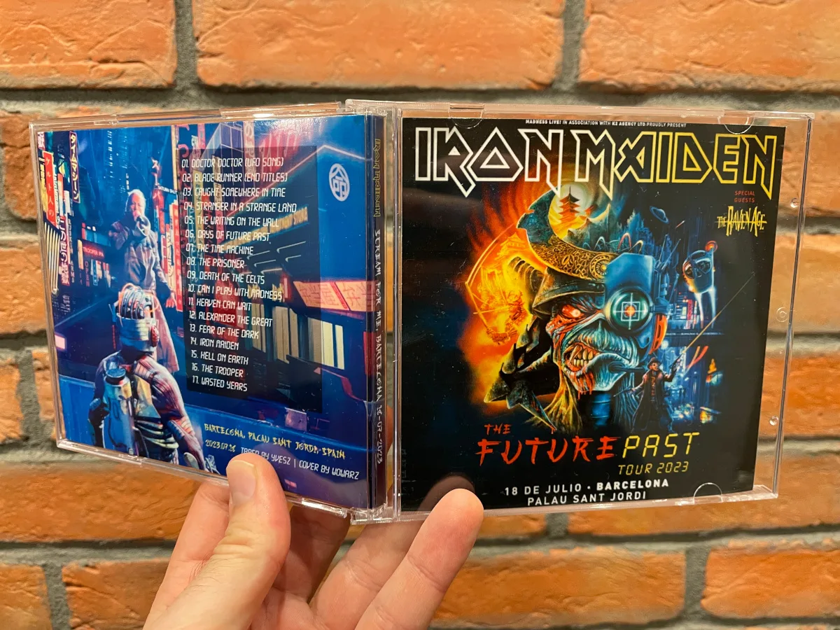 Iron Maiden, Barcelona 2023: the physical release in hand