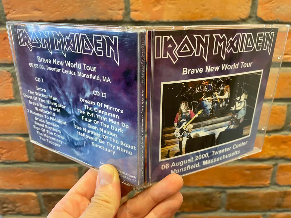Iron Maiden, Mansfield 2000: the physical release in hand