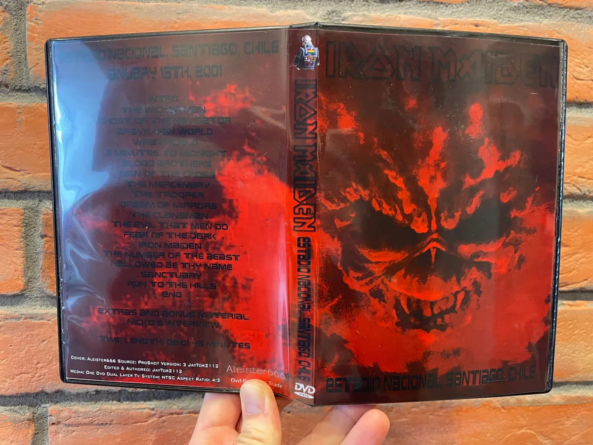 Iron Maiden, Santiago 2001: the physical release in hand
