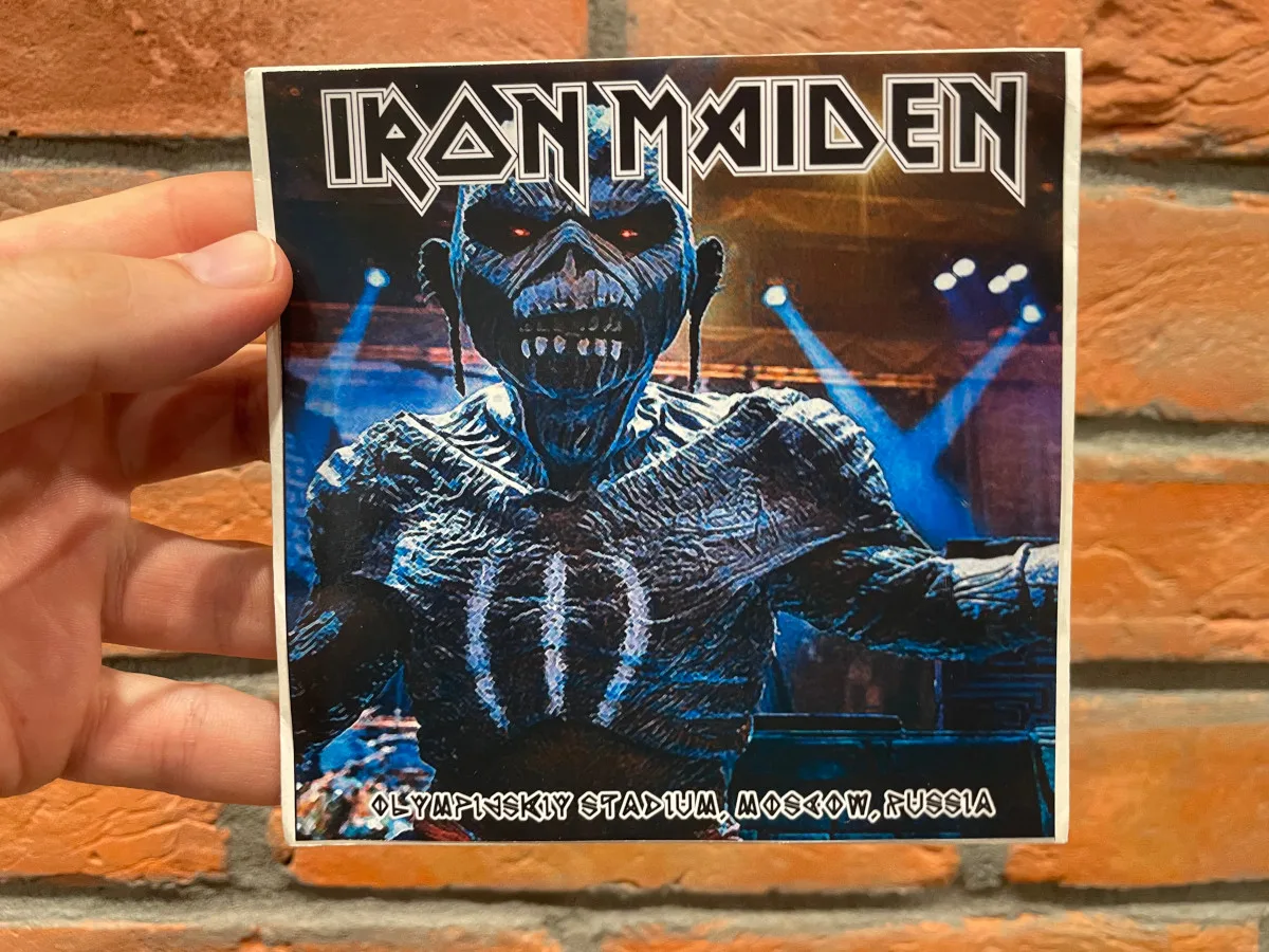 Iron Maiden, Moscow 2016: the physical release in hand