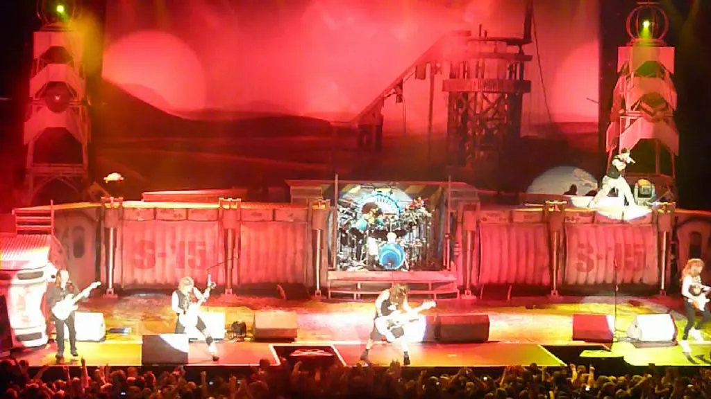 Iron Maiden, Dublin 2010: video stills, still 1