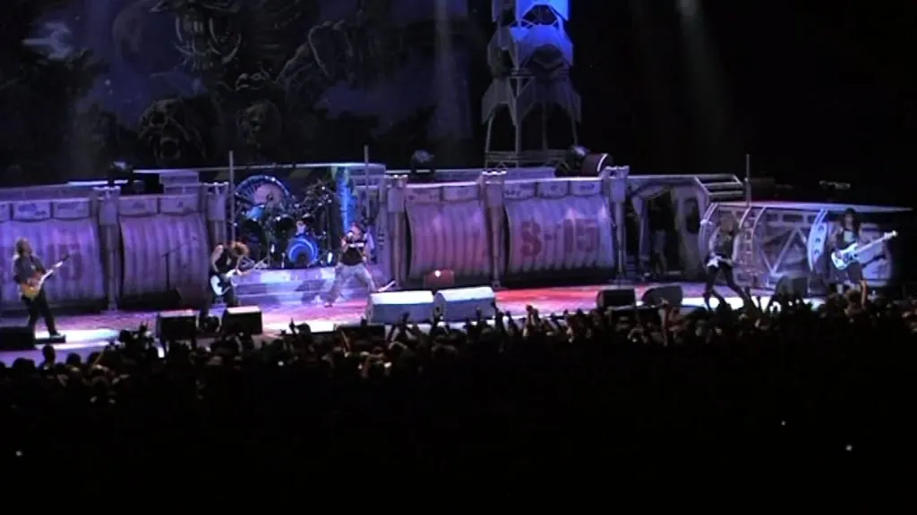 Iron Maiden, Sydney 2011: video stills, still 2